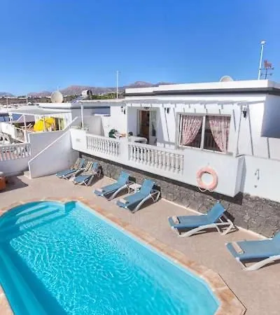 Puerto Del Carmen Sleeps 7 Pool Wifi Apartamento
