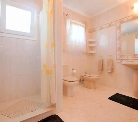 Puerto Del Carmen Sleeps 7 Pool Wifi Apartamento Puerto del Carmen (Lanzarote)