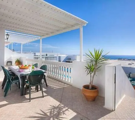 Puerto Del Carmen Sleeps 7 Pool Wifi Apartamento Puerto del Carmen (Lanzarote)